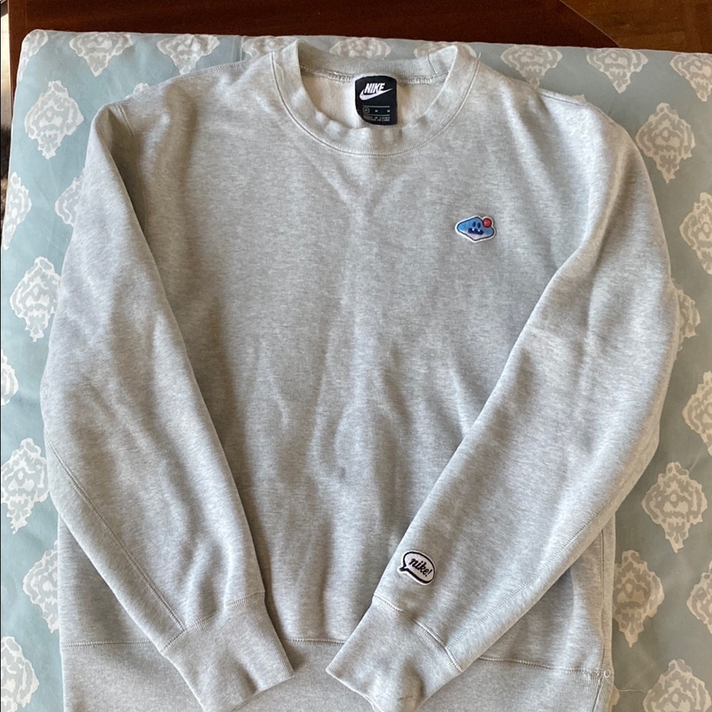 Nike Gray emoji Crewneck Sweater sweatshirt Soft Cotton size medium